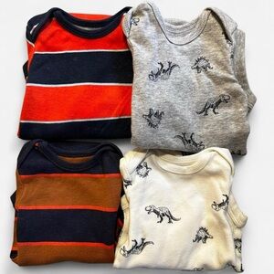 !Kids 3/$10 Bundle! 4 Newborn LS Onesies with Mittens!